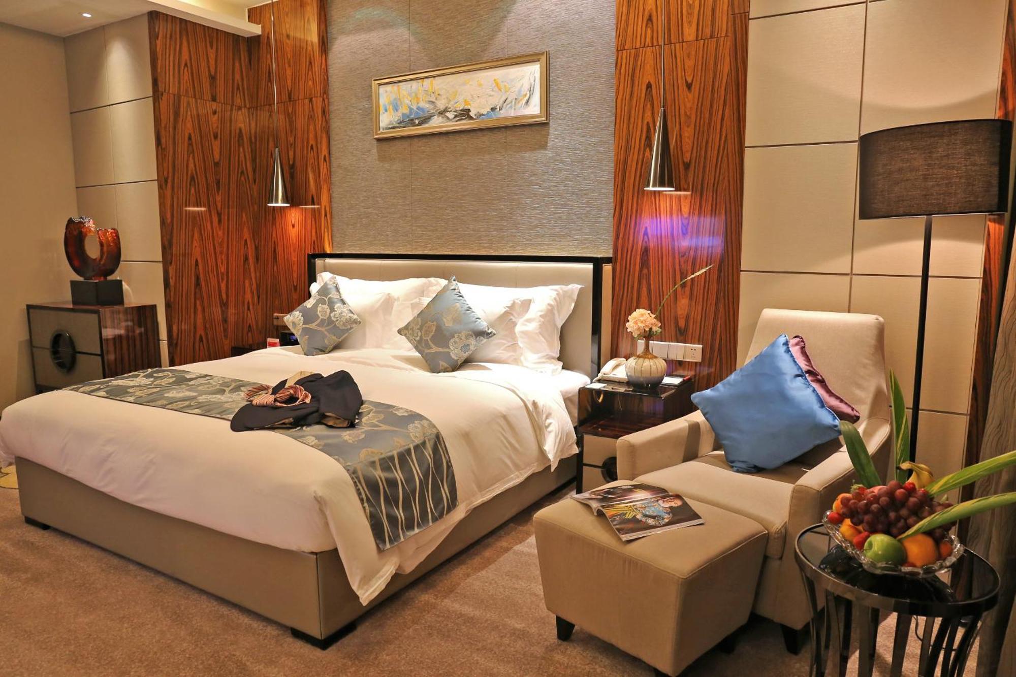 Ramada Plaza Liuzhou Liudong Hotel Eksteriør billede
