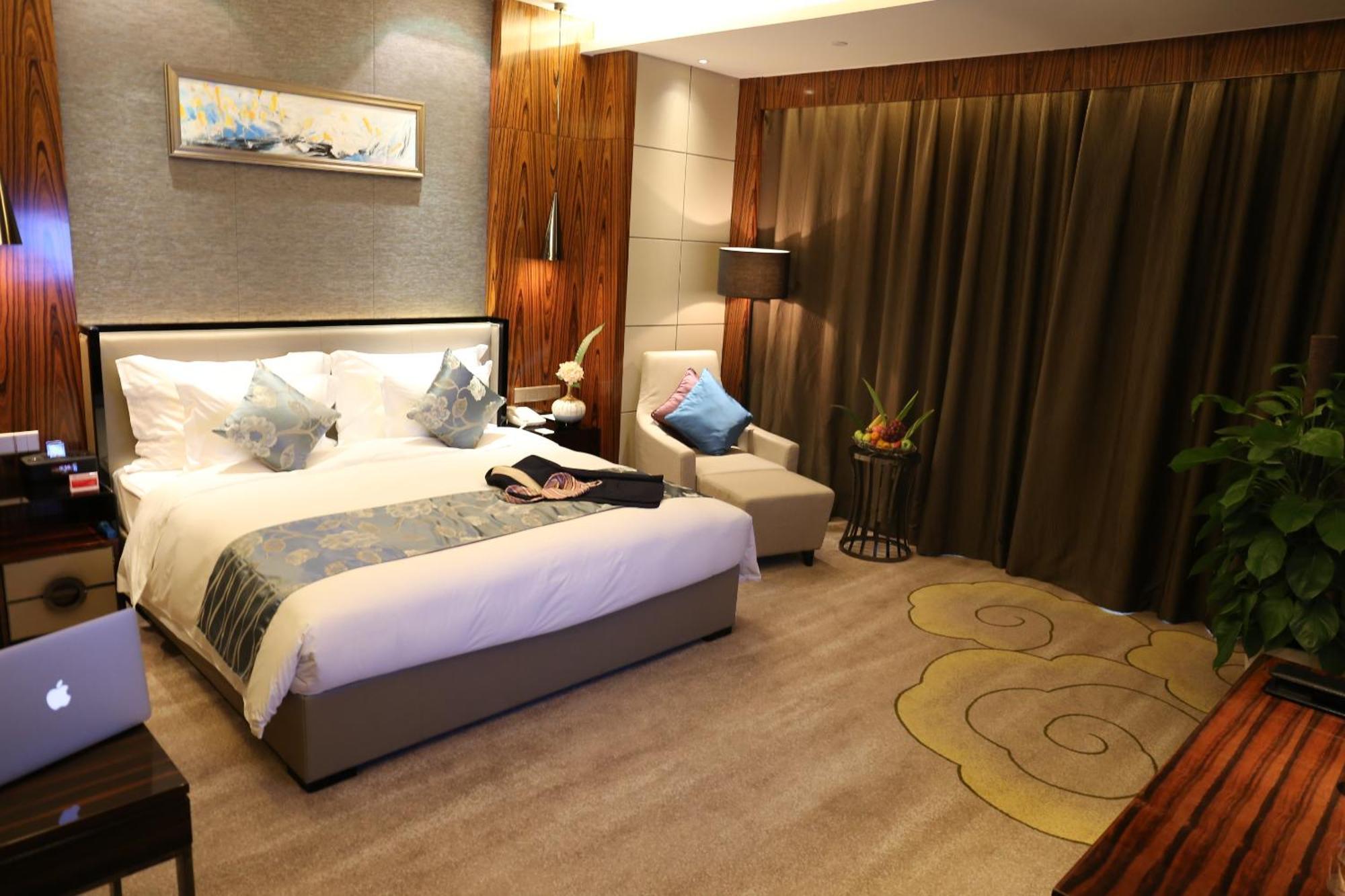 Ramada Plaza Liuzhou Liudong Hotel Eksteriør billede