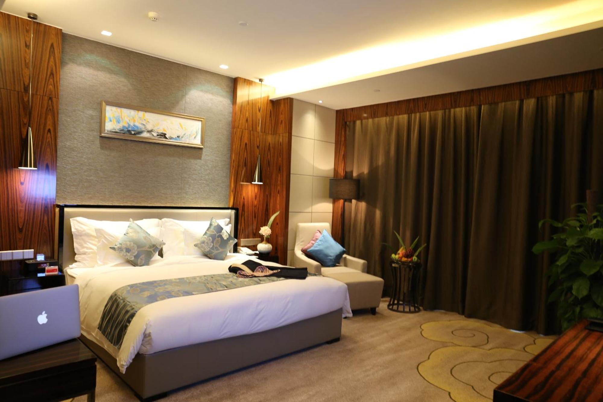 Ramada Plaza Liuzhou Liudong Hotel Eksteriør billede